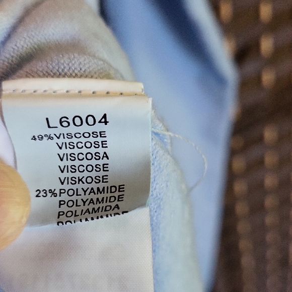 Venti6 Chic Light Blue V-Neck Sweater with Skull Design - Picture 6 of 8